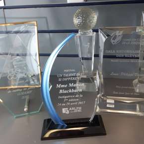 Trophée-en-verre-avec-gravure